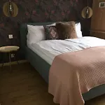 Boutique Bellevue Am Brienzersee Interlaken イゼルトヴァルト
